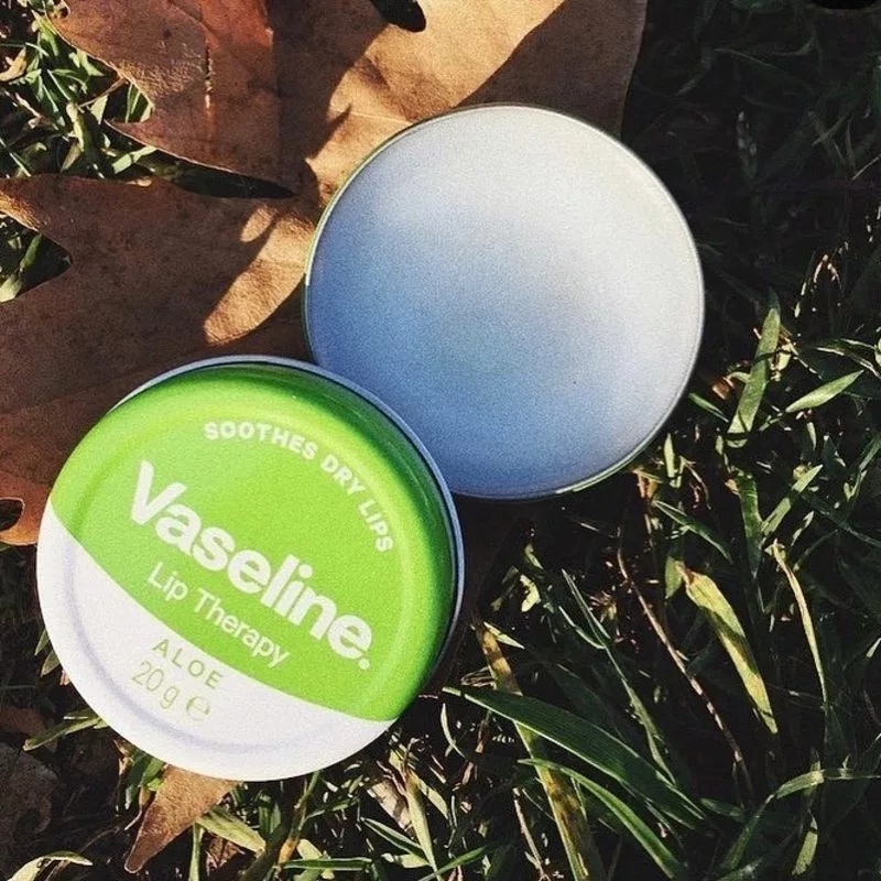 The Ultimate Guide to Vaseline Lip Therapy: Healing Dry Lips & Solutions