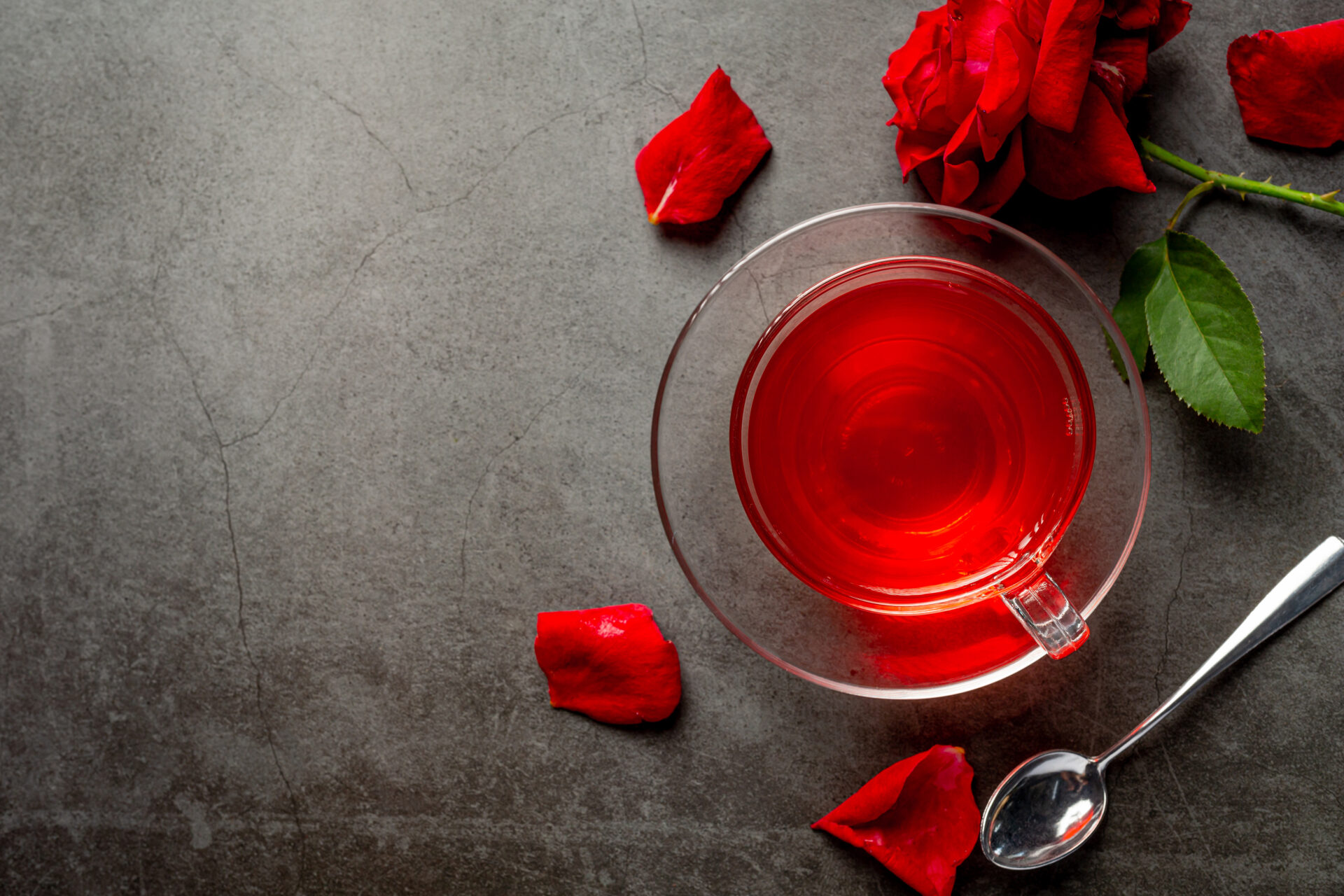 7 Amazing Rose Water Benefits and How to Make Your Own Rose Water Toner